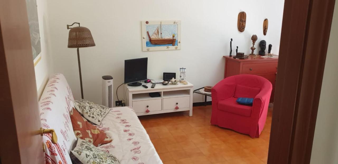 莫内利亚Piccolo Attico Sul Mare公寓 外观 照片